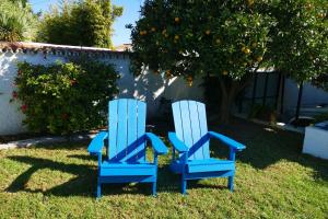 Ein Garten an der Unterkunft Casa de los Limones by Costadelsolholiday FAMILY VILLA NEAR PUERTO MARINA
