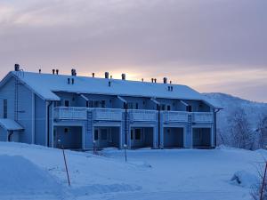 Zdjęcie z galerii obiektu Panorama Blue Apartments w mieście Kilpisjärvi