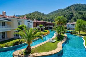 Gallery image of Sea Canal Townhouse in Göcek