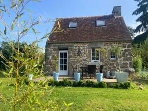 Foto dalla galleria di Domaine Des Tours Vauquelin a La Fresnaye-au-Sauvage