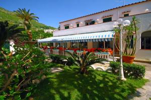 Gallery image of Hotel Park Calitto in Ischia