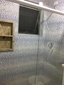 Vannituba majutusasutuses Excelente apartamento na Praia Grande, todo mobiliado, móveis todos novos , não tem como não gostar