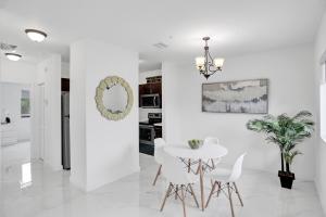 Gallery image of Renzzi Wynwood Apartments in Miami