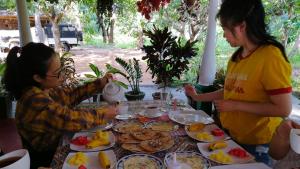 Cibo presso la stanza in casa privata o nelle vicinanze