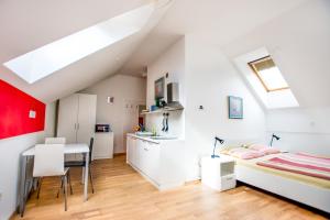 Köök või kööginurk majutusasutuses Apartments Agenija Bled