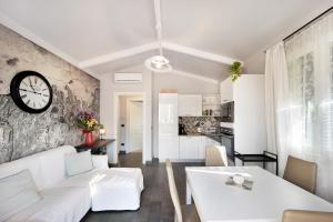 Kuchyňa alebo kuchynka v ubytovaní Casa Girasole 600 mt dal mare