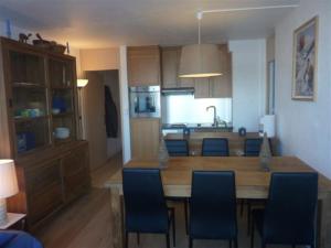 Appartement La Plagne, 3 pièces, 6 personnes - FR-1-351-25の見取り図または間取り図