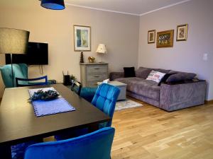 Posedenie v ubytovaní Apartament Grafitowy Willa Laser