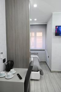 A television and/or entertainment centre at B&B The Dream