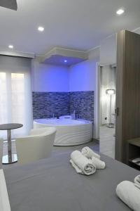 A bathroom at B&B The Dream Még 37 kép
