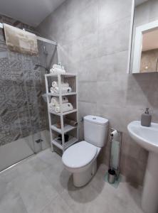 A bathroom at Apartamento en Alicante La Casa Azul