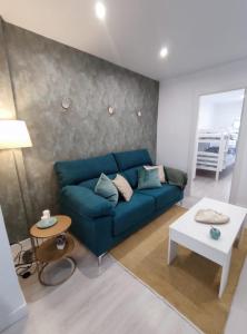A seating area at Apartamento en Alicante La Casa Azul