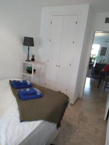 A bed or beds in a room at reina sofia 45