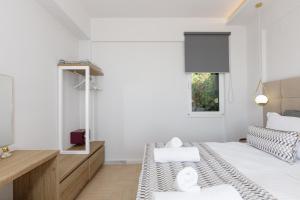 Posteľ alebo postele v izbe v ubytovaní Keano Villa, with Pool & BBQ, Ping Pong, Playground, By ThinkVilla