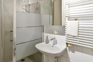 Um banheiro em L’appartement - Jardin Secret