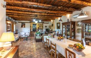 Foto dalla galleria di Beautiful Home In Alvignano With Kitchen ad Alvignano