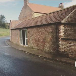 Gallery image of Westmoreland Cottage in Weaverthorpe