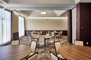 Posezení v ubytování Hotel Indigo Cleveland Downtown by IHG