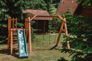 Zona de joacă pentru copii de la Vila Tijana