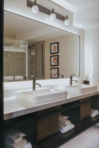 A bathroom at Huntley Lodge at Big Sky Resort