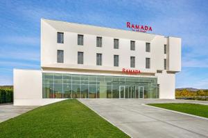 Gallery image of Ramada by Wyndham Targu Jiu in Târgu Jiu