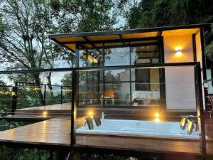 Balkón nebo terasa v ubytování Balú Glamping