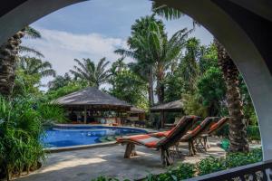 Piscina di Coconut Lodge Resort o nelle vicinanze