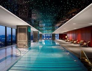 A piscina localizada em Sofitel Ambassador Seoul Hotel & Serviced Residences ou nos arredores