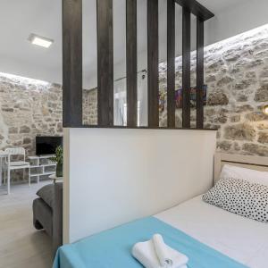 Postel nebo postele na pokoji v ubytování Luxury apartments SKALINADA near beaches, Tisno - Dalmatia
