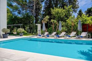 Fotografia z galérie ubytovania Luxury Villa Velvet Bourbon Split with private pool by the sea v destinácii Kaštela