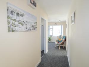 Gallery image of Coastal Cafe Apartment in Moelfre