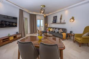 אזור ישיבה ב-OSKENA Azzurra Sahl Hasheesh Hurghada