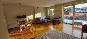 Posedenie v ubytovaní Zawoja1560 Apartamenty przy Aptece