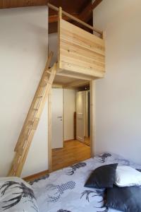 Posteľ alebo postele v izbe v ubytovaní KELCHALM Superior Apartment