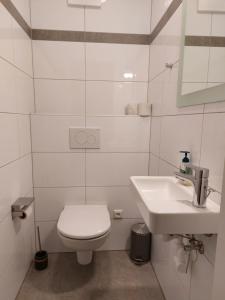 Kúpeľňa v ubytovaní KELCHALM Superior Apartment