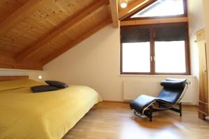Posteľ alebo postele v izbe v ubytovaní KELCHALM Superior Apartment