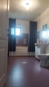 Afbeelding uit fotogalerij van CASA DINCA in Cîmpu lui Neag