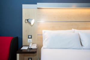 Posteľ alebo postele v izbe v ubytovaní Holiday Inn Express Barcelona - Montmeló by IHG