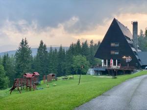 Peisaj natural din apropierea acestui hotel