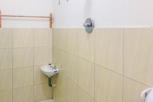 Ένα μπάνιο στο Lesehan Cahaya Tetebatu Inn Syariah at Desa Wisata