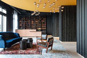 Hôtel LÉONOR the place to live的休息区
