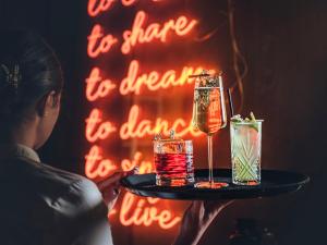 Hôtel LÉONOR the place to live的酒水