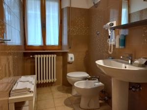 A bathroom at Hotel Cormorano