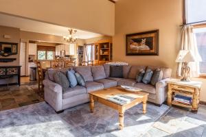 Gallery image of Sunrise 9 in Mammoth Lakes