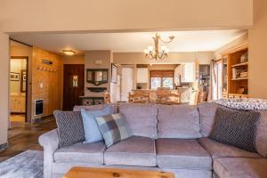 Gallery image of Sunrise 9 in Mammoth Lakes