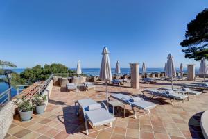 Бассейн в Hoposa Costa D'or - Adults Only или поблизости
