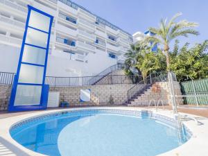 Cubos Alvaro Benalmadena Beach & free parking, Benalmádena ...