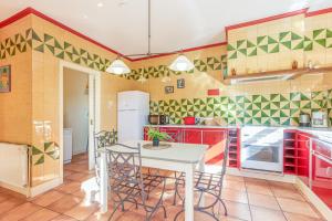 Kuchyňa alebo kuchynka v ubytovaní Apart-rent Villa Ter 0010