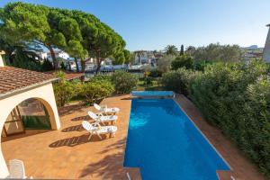 Bazén v ubytovaní Apart-rent Villa Ter 0010 alebo v jeho blízkosti