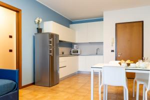 Кухня или мини-кухня в Summer Time Family Resort
